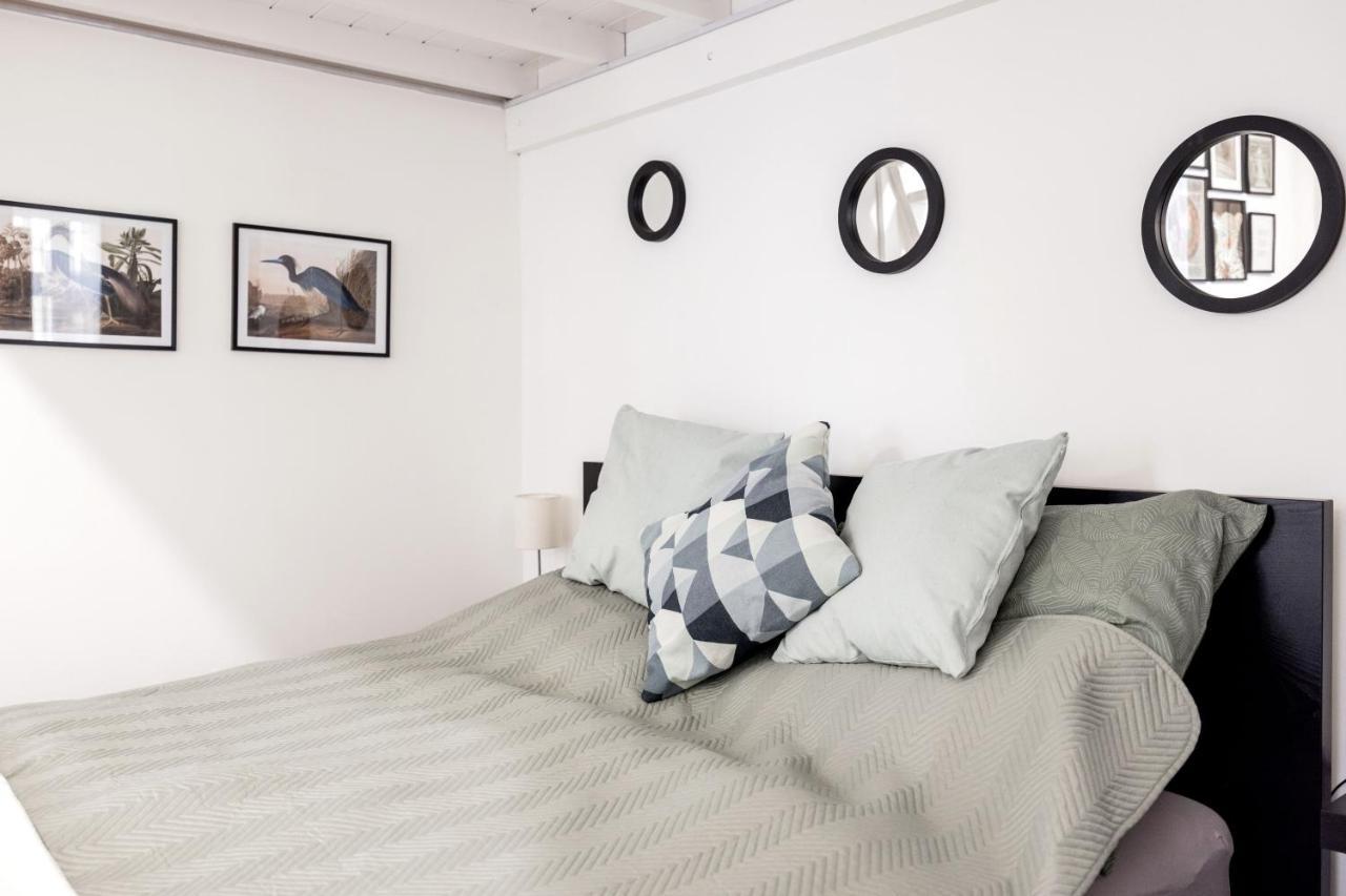 Charming Downtown Hideaway Steps From New York Cafe! Leilighet Budapest Eksteriør bilde
